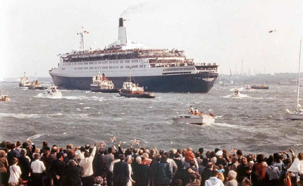 QE2 steams out of Southampton for the Falklands cheered on by well-wishers. QE2 steams out of Southampton for the Falklands cheered on by well-wishers.